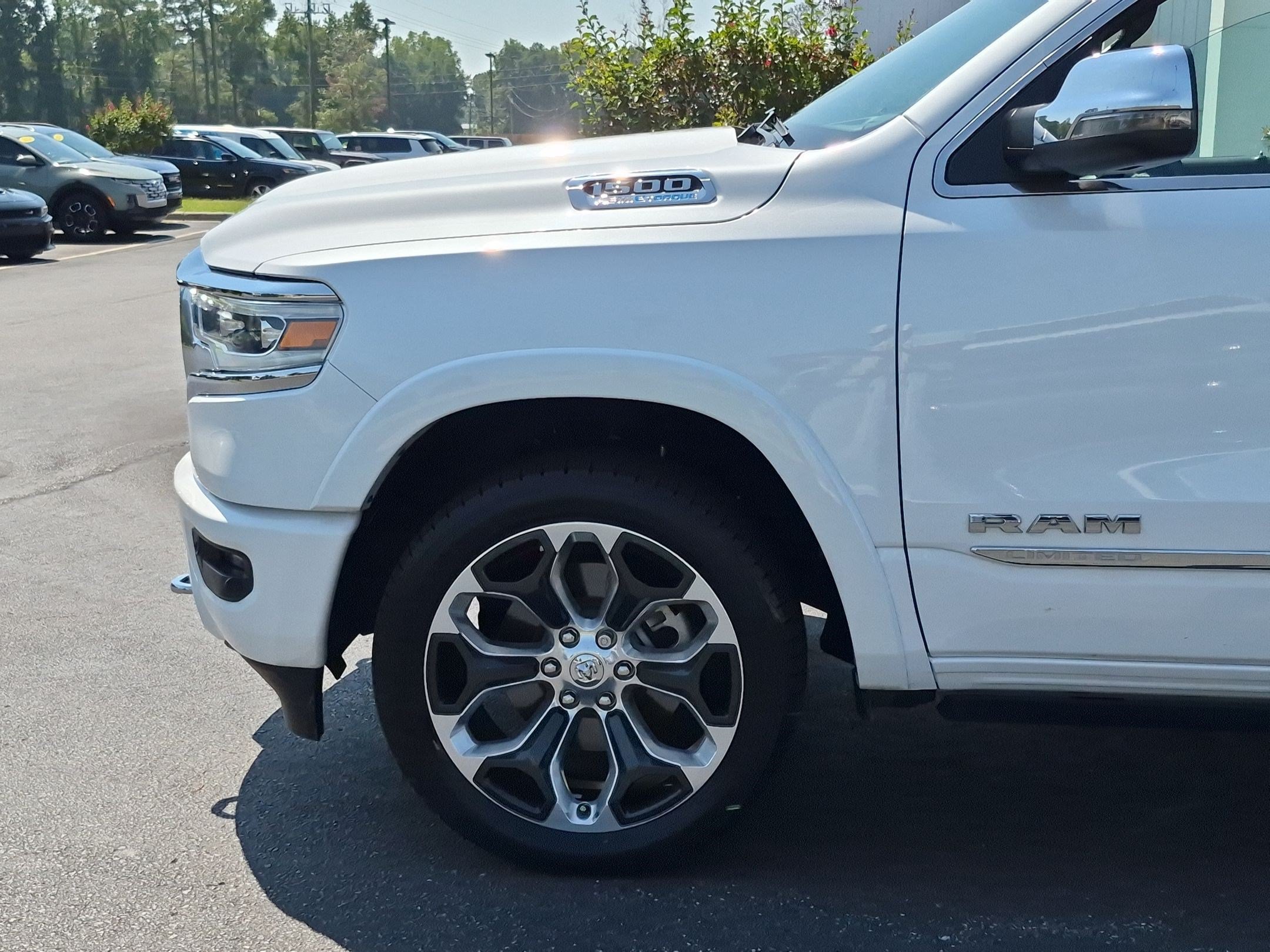 Used 2023 RAM 1500 Limited AWD/4WD image 9