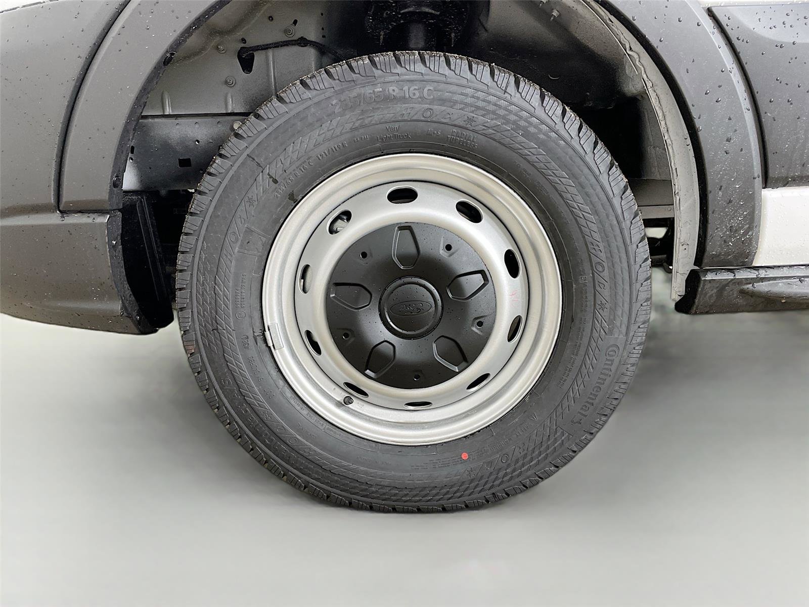 New 2025 Ford Transit 250 148 Medium Roof image 31