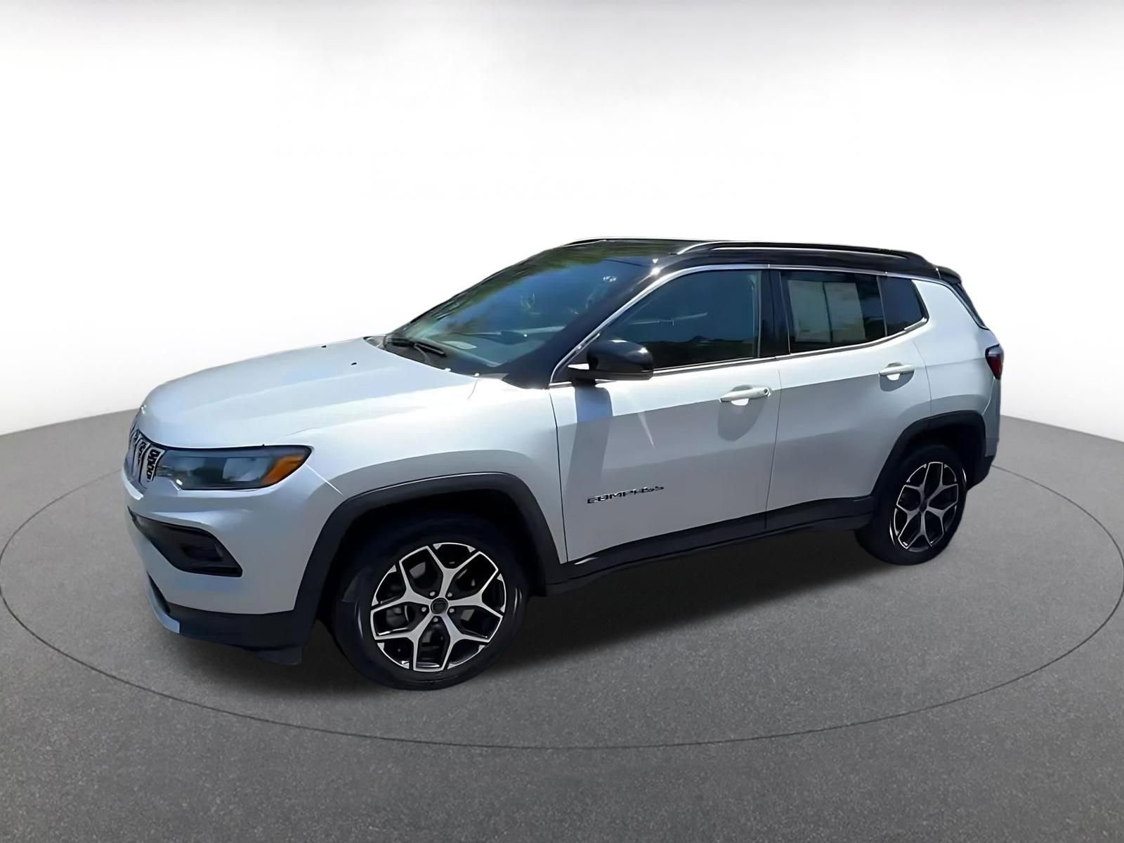 Used 2025 Jeep Compass Limited AWD/4WD image 8