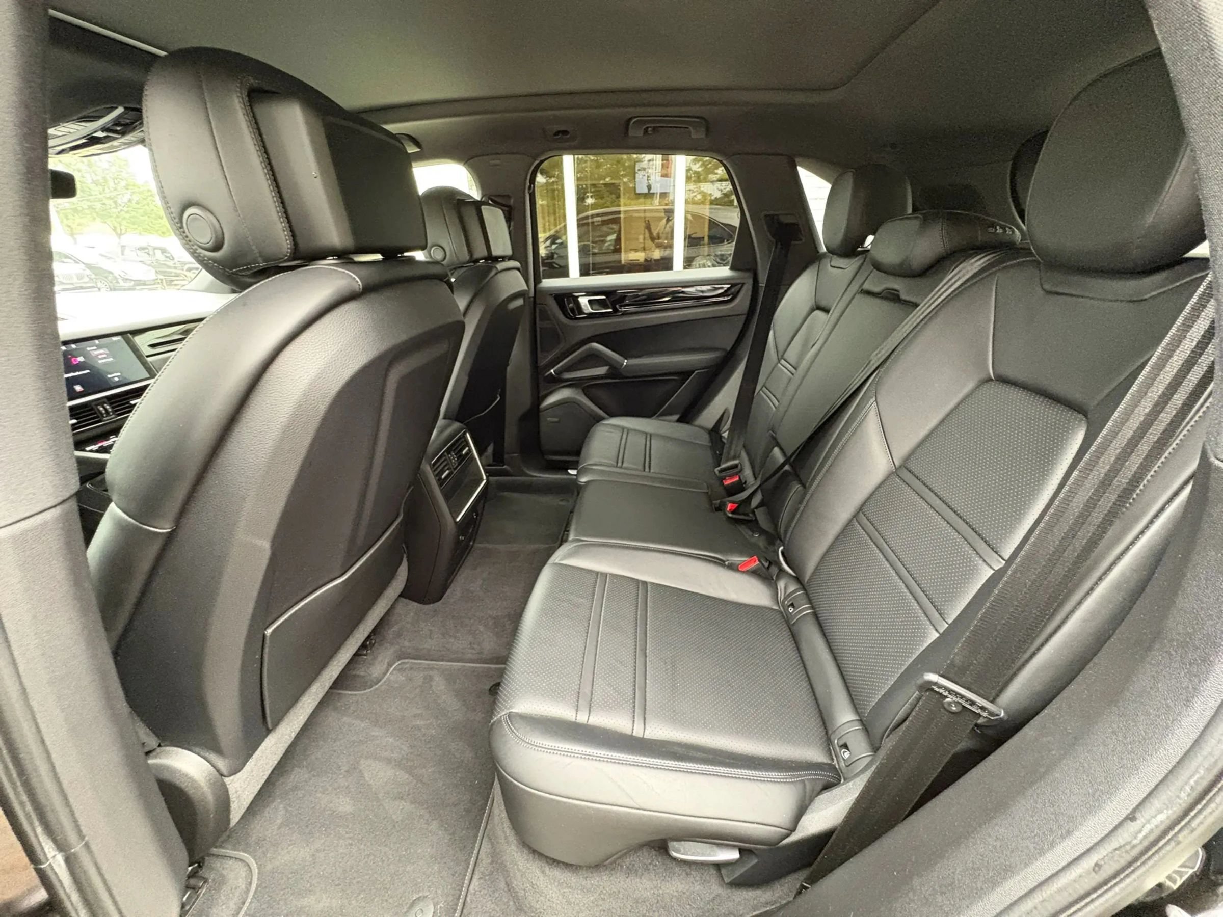 Used 2021 Porsche Cayenne S AWD/4WD image 26