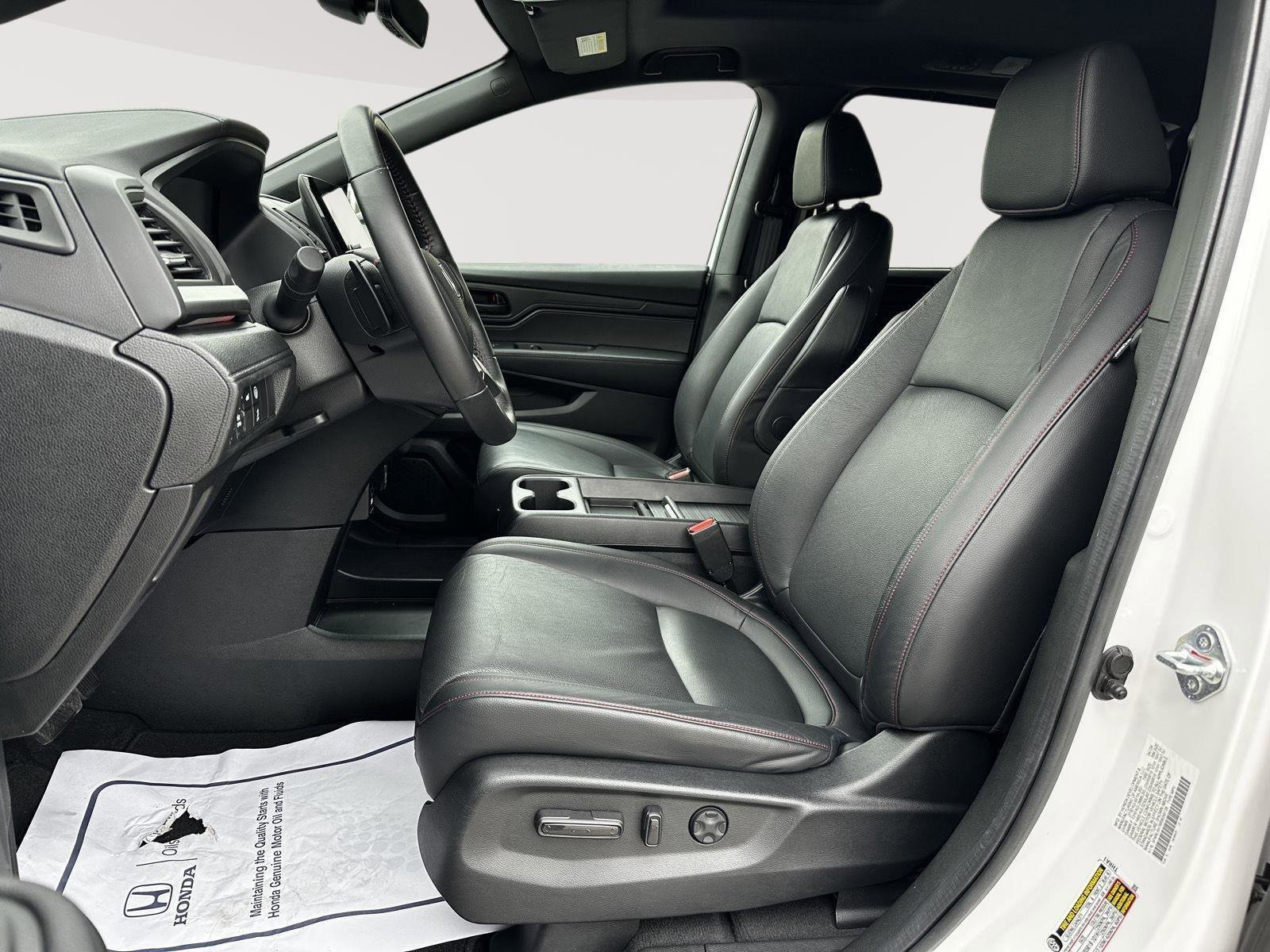 Certified 2024 Honda Odyssey Sport image 6