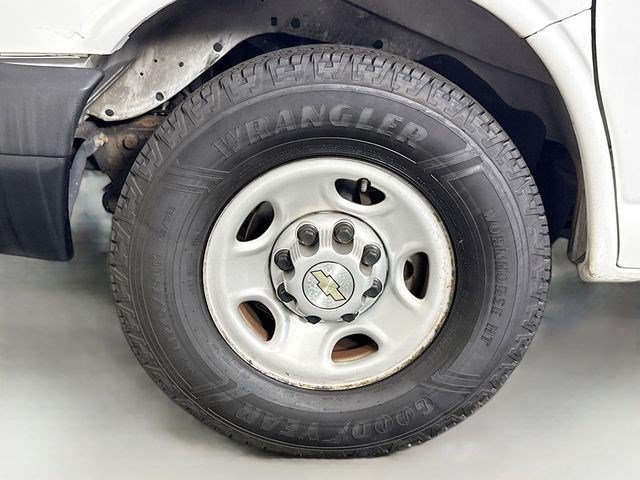 Used 2021 Chevrolet Express 2500 RWD image 33