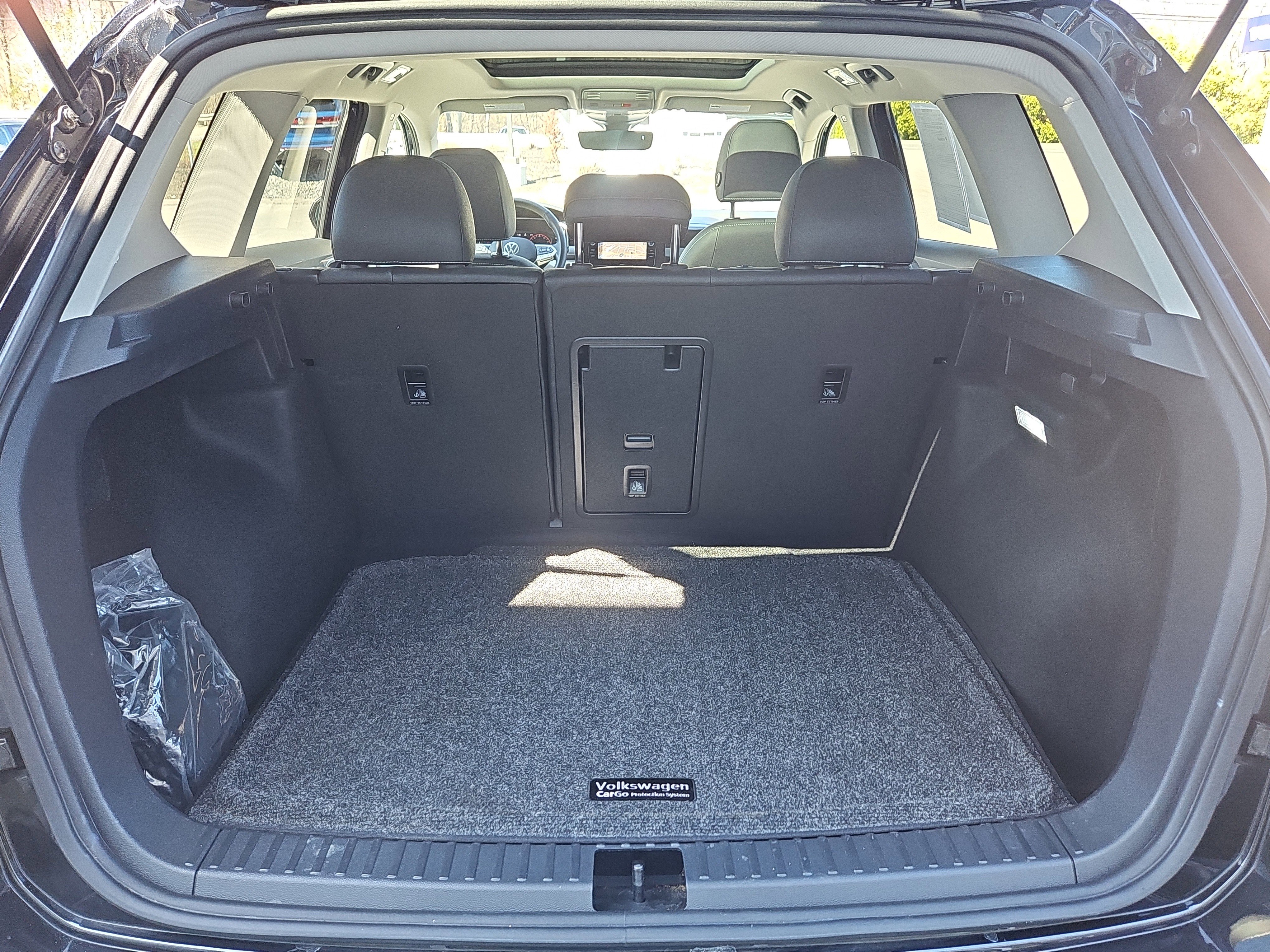 Certified 2025 Volkswagen Taos SEL AWD/4WD image 33