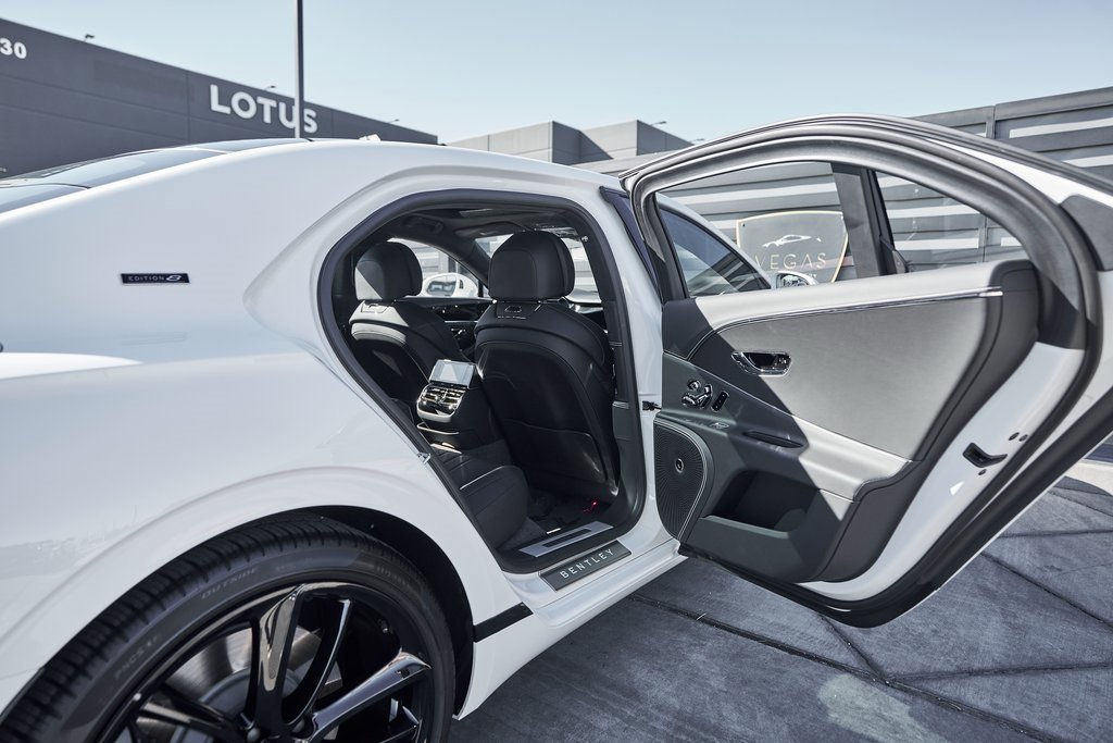 Used 2024 Bentley Flying Spur S V8 image 21