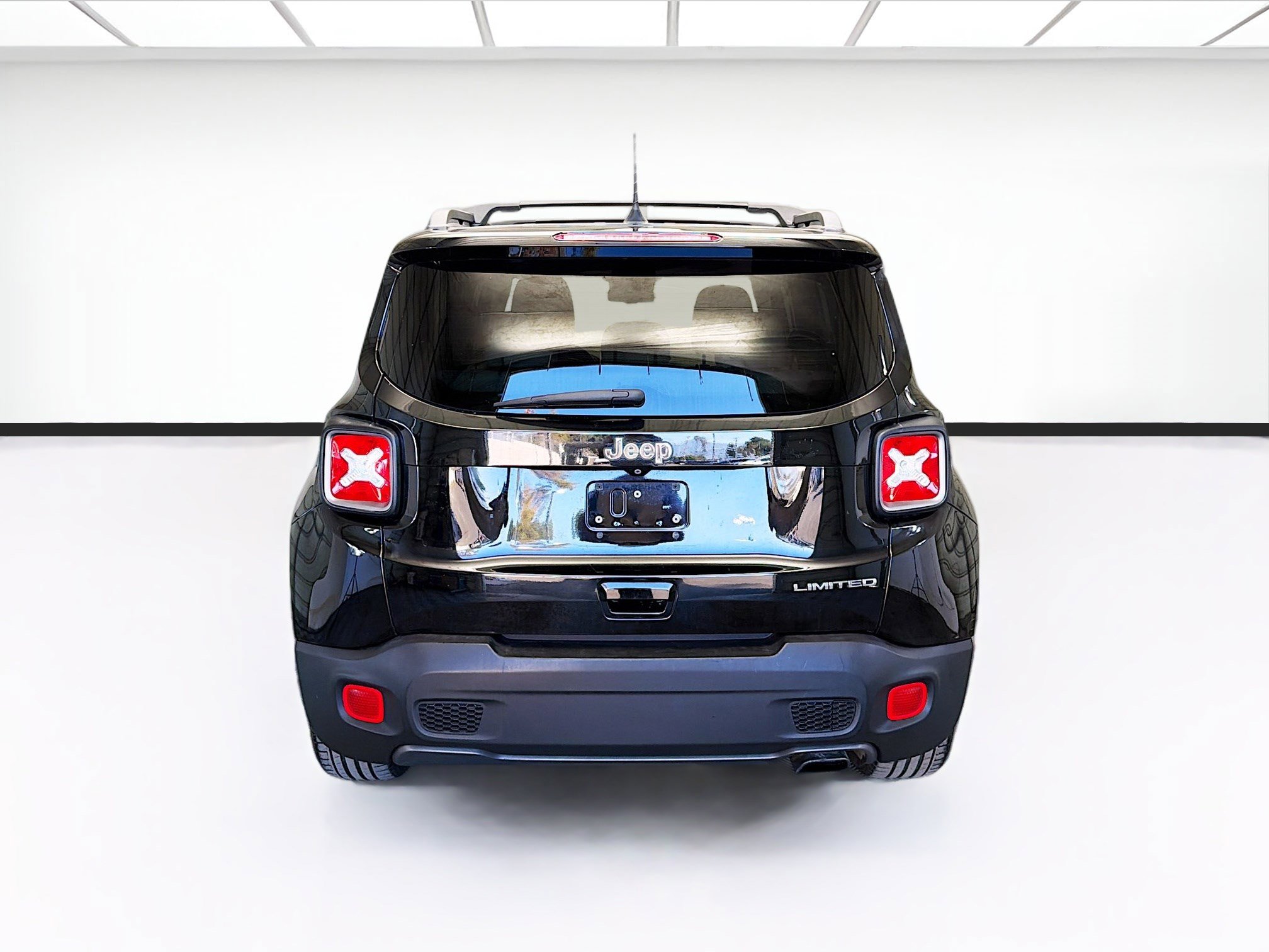 Used 2019 Jeep Renegade Limited w/ UConnect 8.4 Nav Group image 5