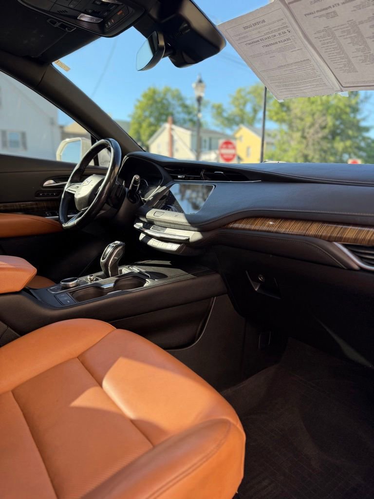 Used 2019 Cadillac XT4 Premium Luxury AWD/4WD image 19