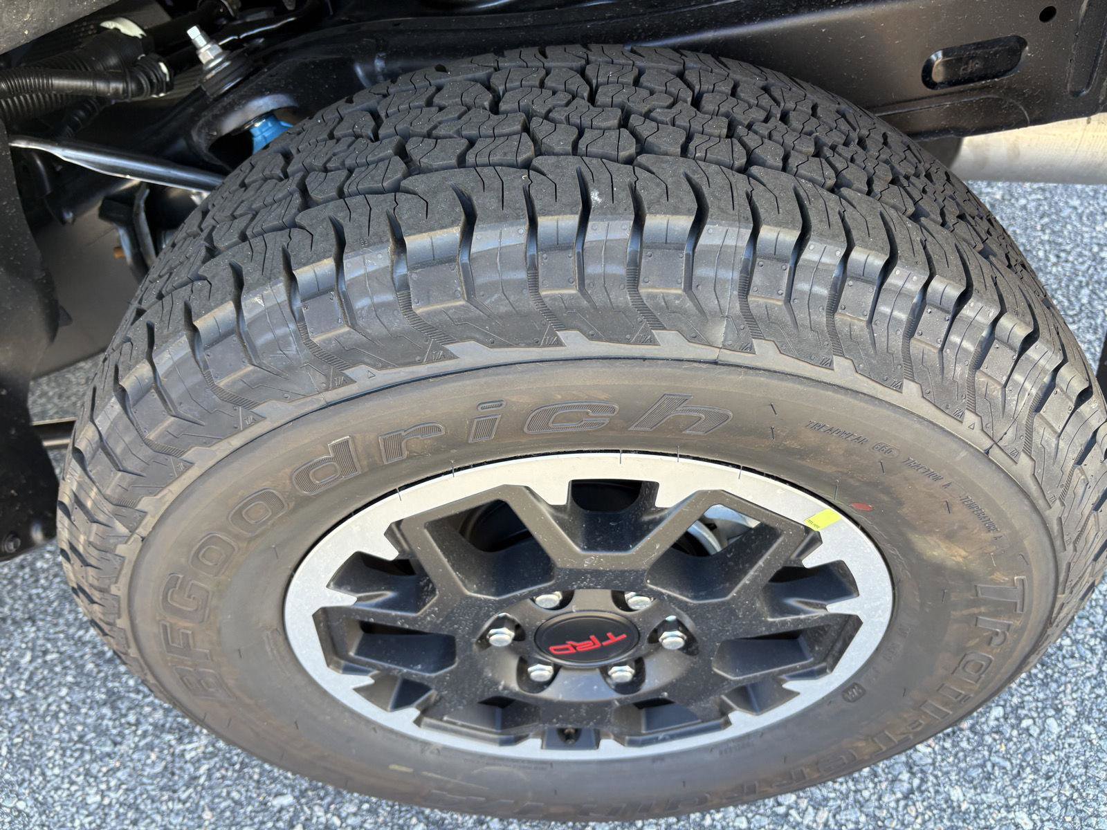 New 2025 Toyota Tacoma TRD Off-Road image 24