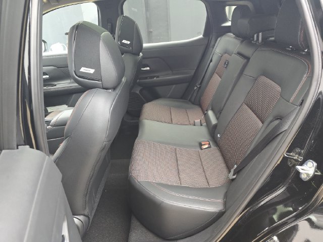 New 2027 Nissan Kicks SR w/ SR Premium Package FWD image 21