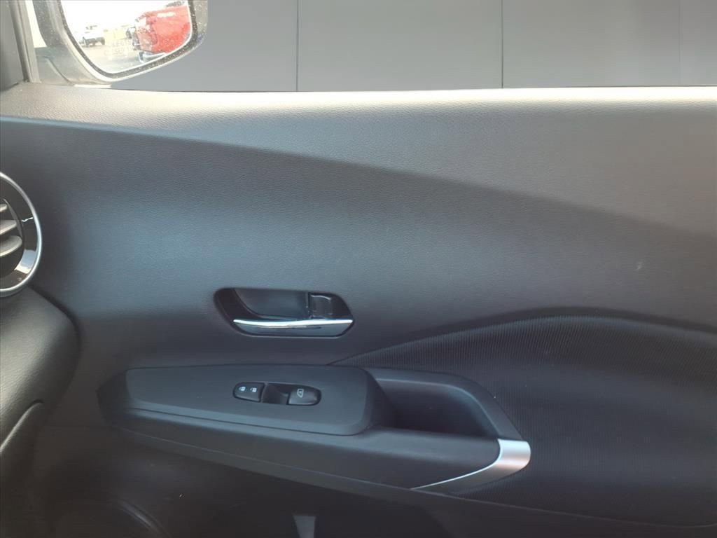 Used 2024 Nissan Kicks SV image 24