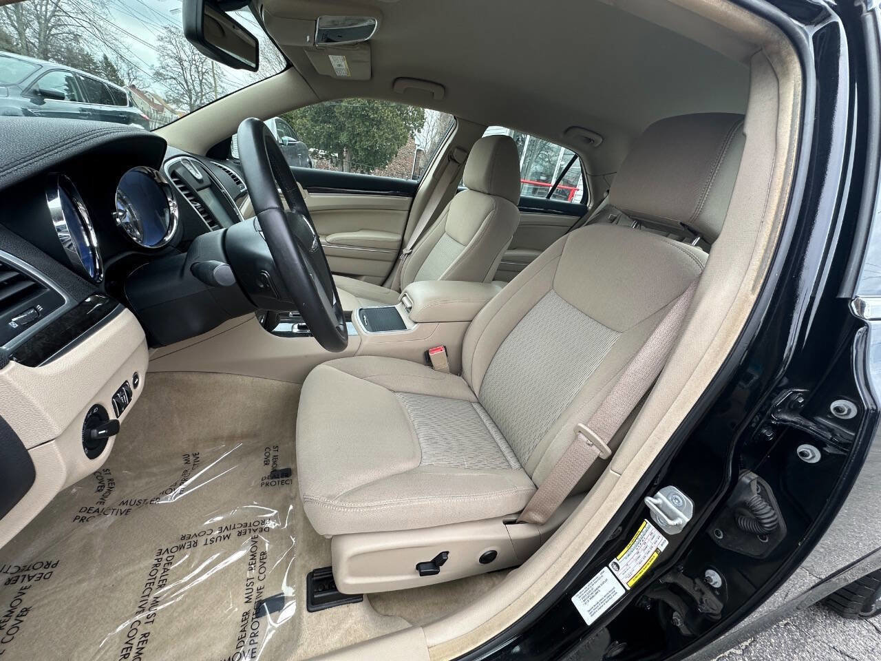 Used 2012 Chrysler 300 image 10