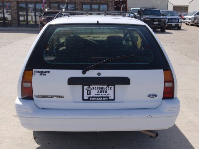 Used 1995 Ford Escort LX image 4