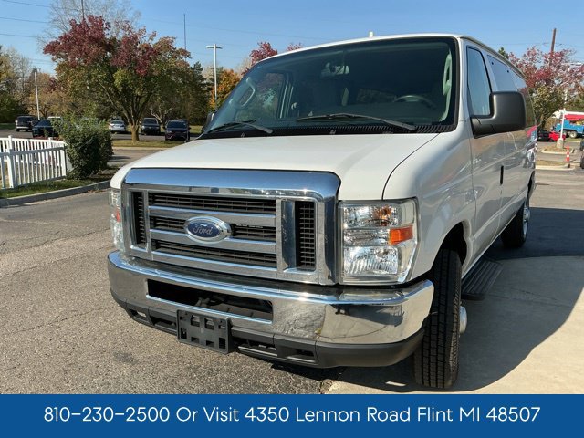 Used 2014 Ford E-150 and Econoline 150 Wagon RWD image 3