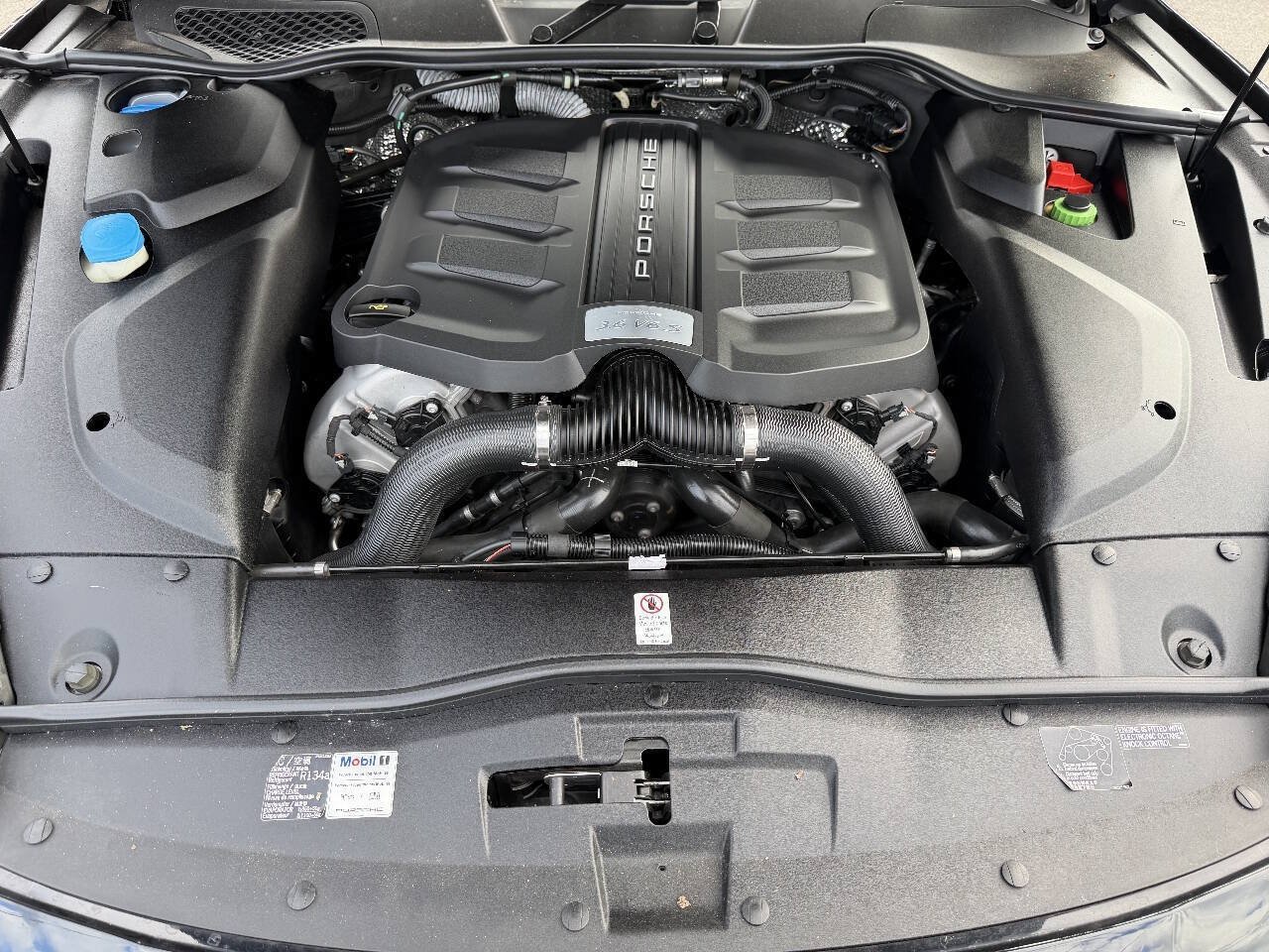 Used 2016 Porsche Cayenne S AWD/4WD image 14