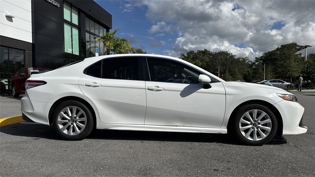 Used 2018 Toyota Camry LE image 24