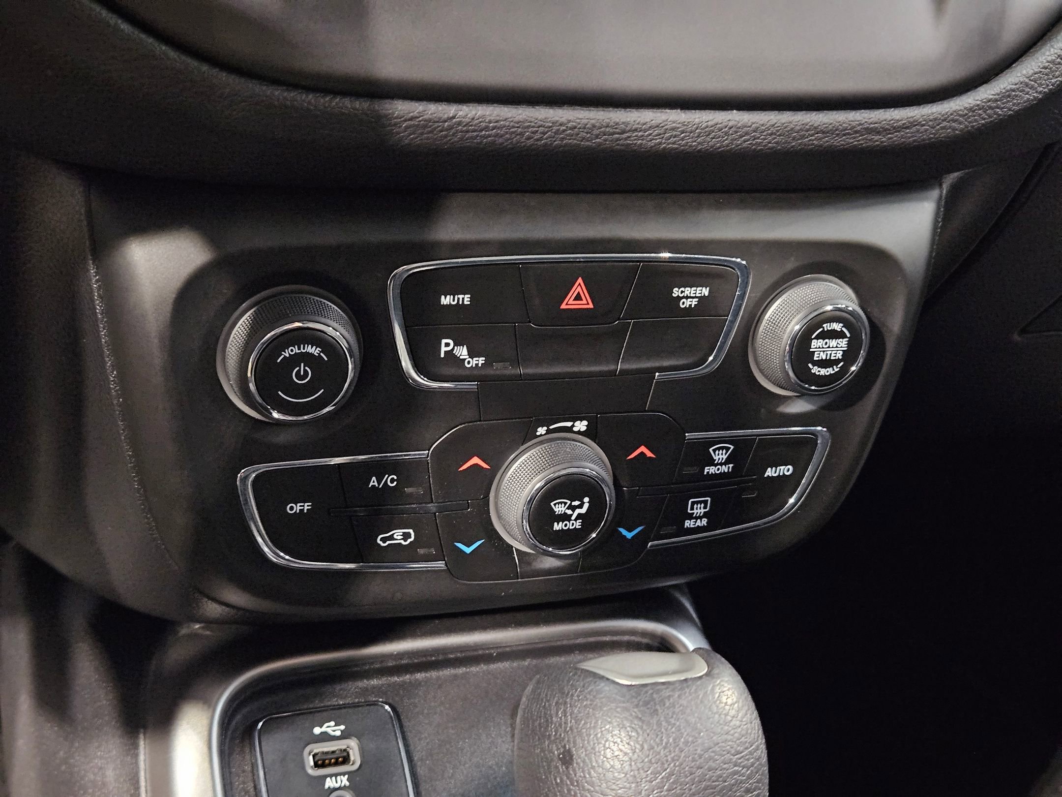 Used 2018 Jeep Compass Sport w/ Tech Group image 29