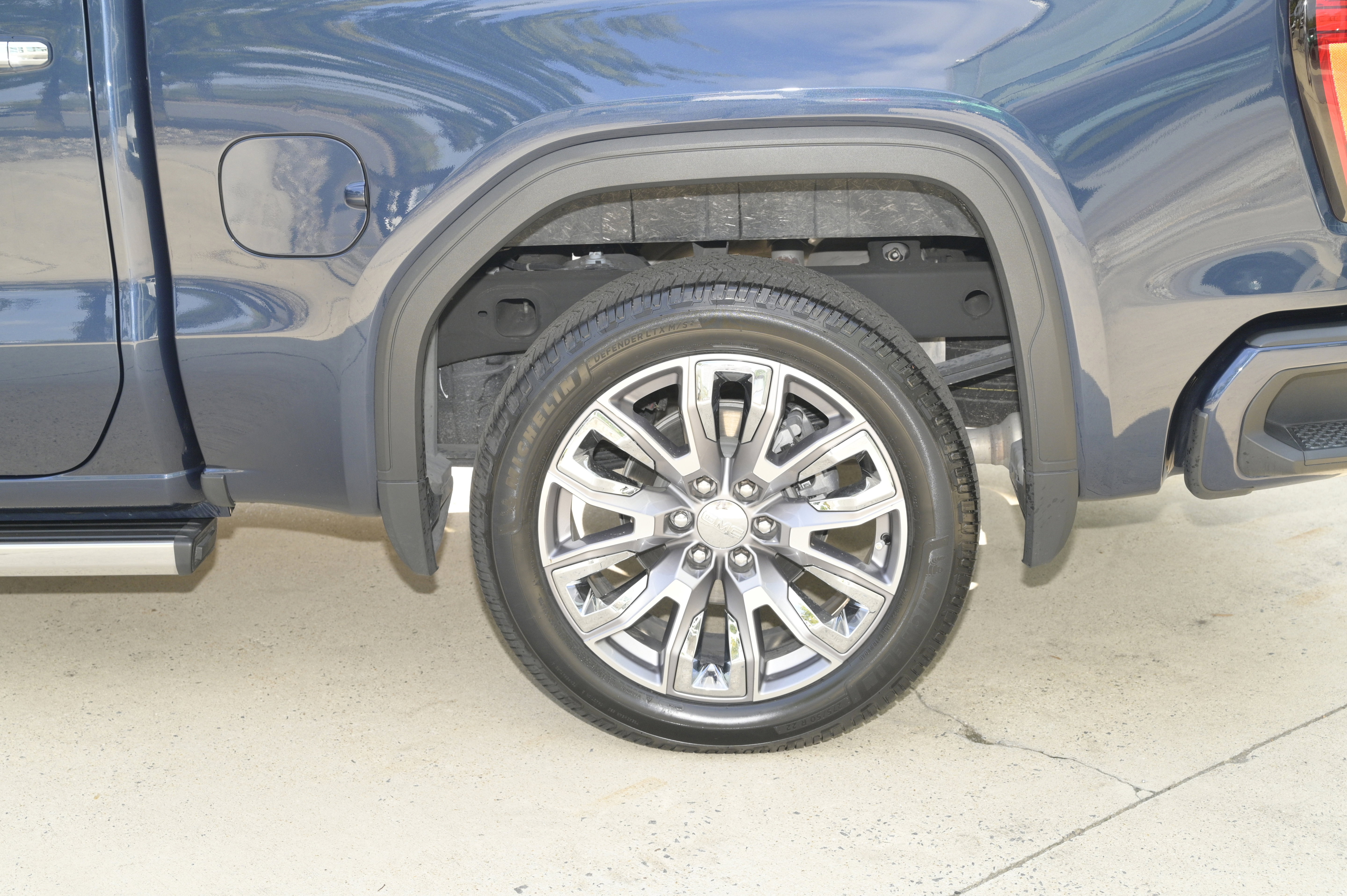 Used 2023 GMC Sierra 1500 Denali w/ Denali Reserve Package image 10