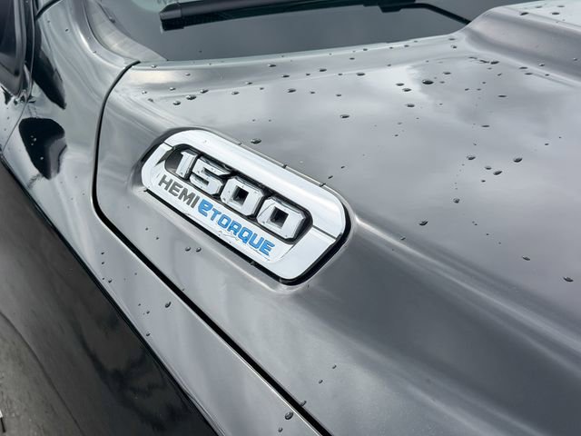 Used 2024 RAM 1500 Laramie AWD/4WD image 6