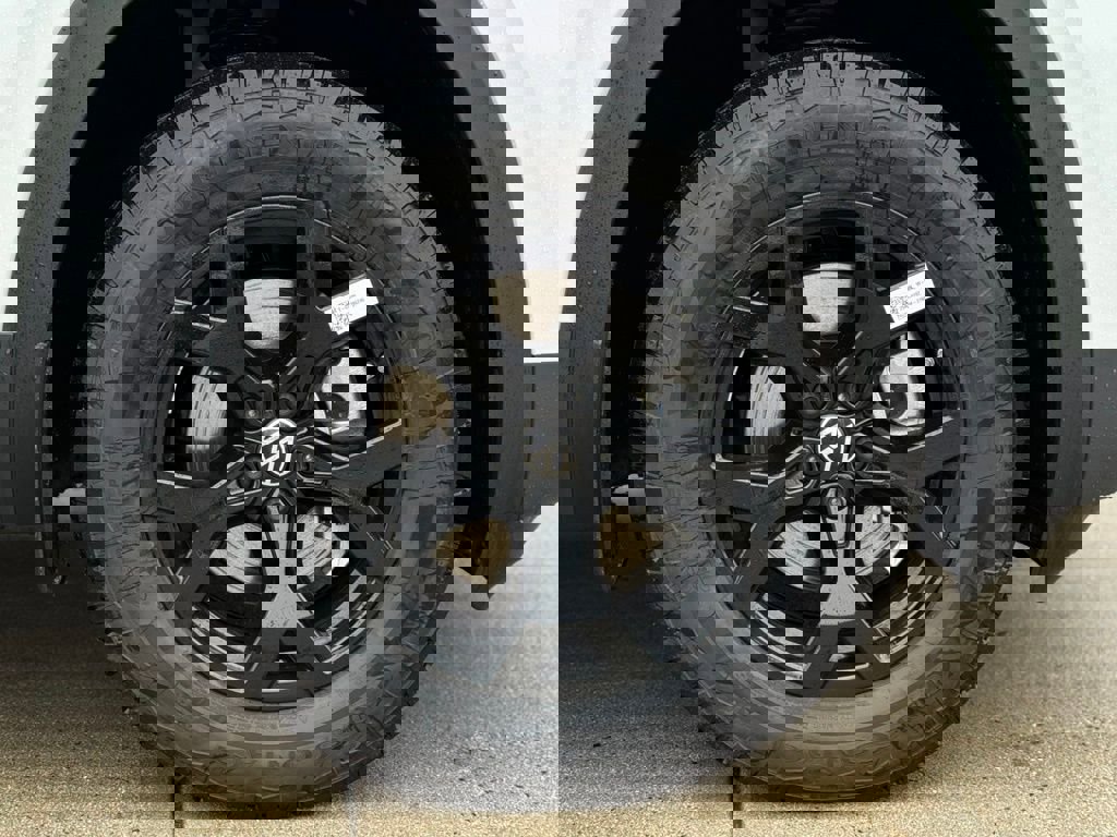 New 2026 Volkswagen Atlas Peak Edition image 9