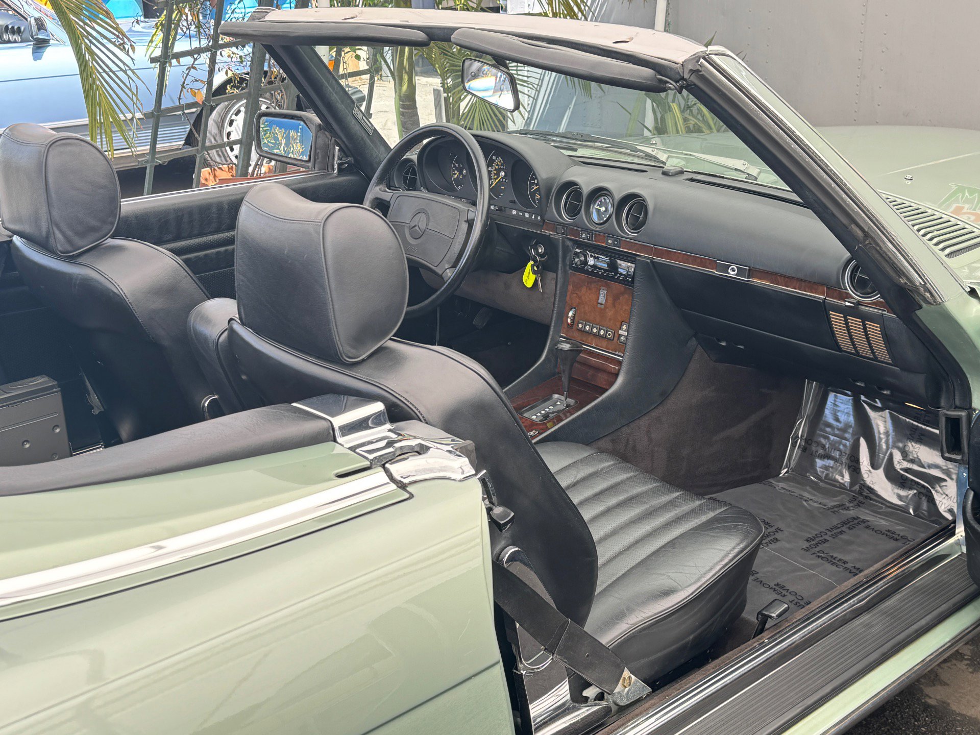 Used 1988 Mercedes-Benz 560 SL image 23