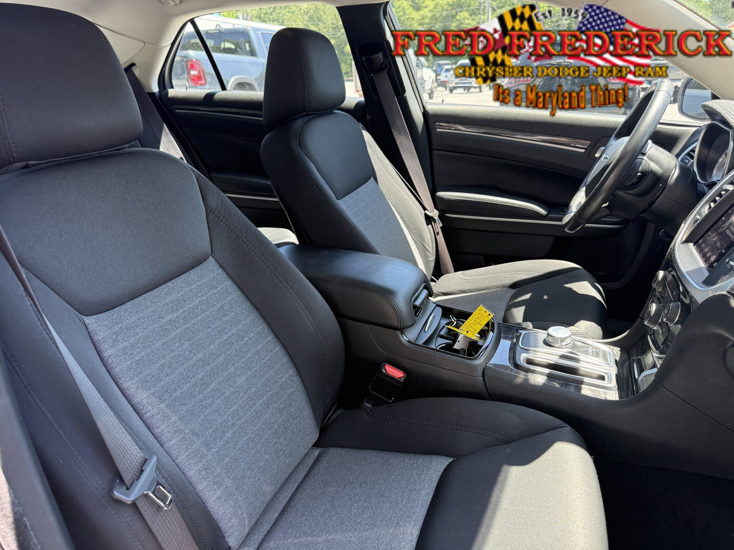 Used 2019 Chrysler 300 Touring w/ Sport Appearance Package RWD image 14
