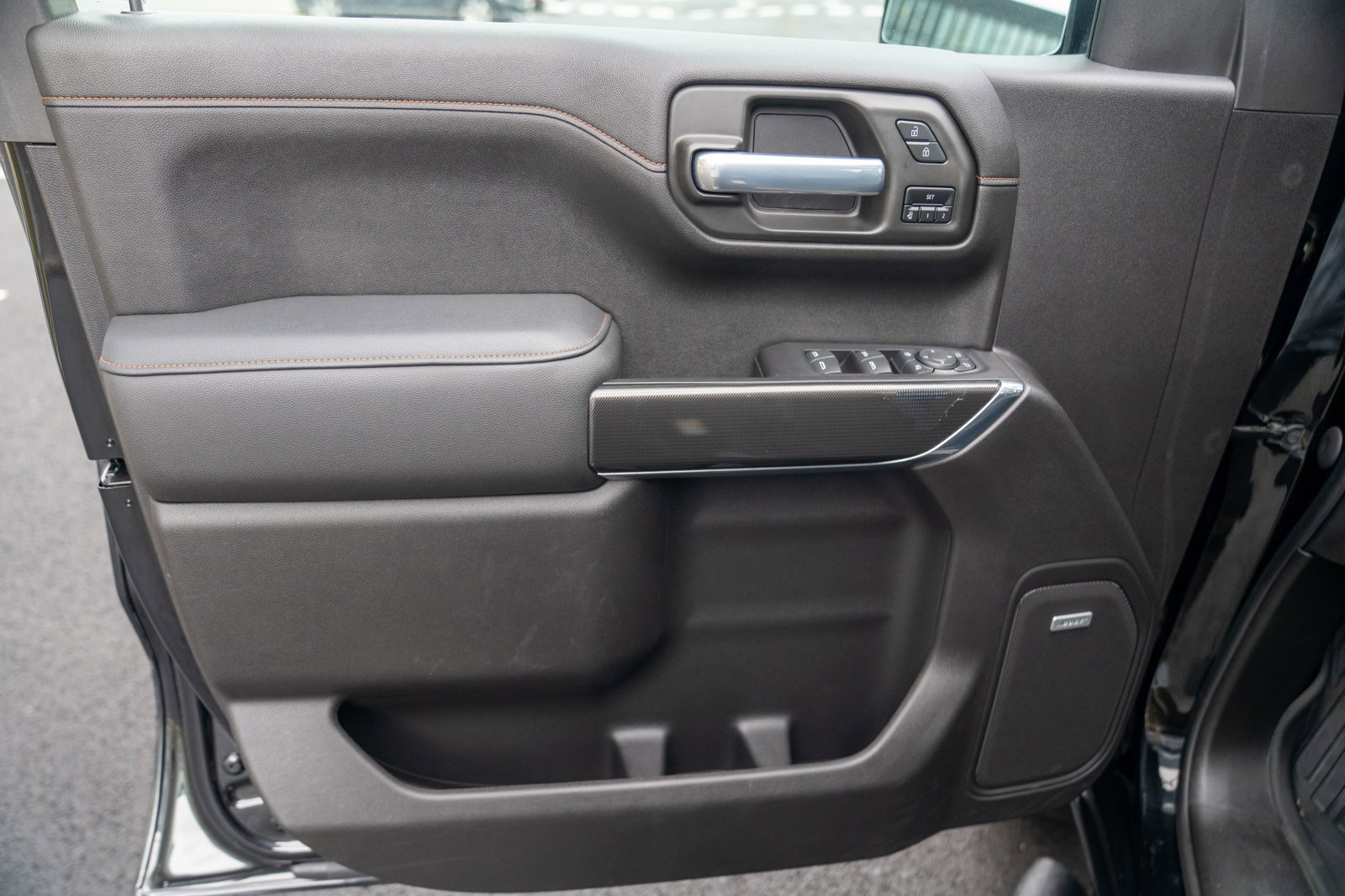 Used 2021 GMC Sierra 1500 AT4 w/ AT4 Premium Package image 10