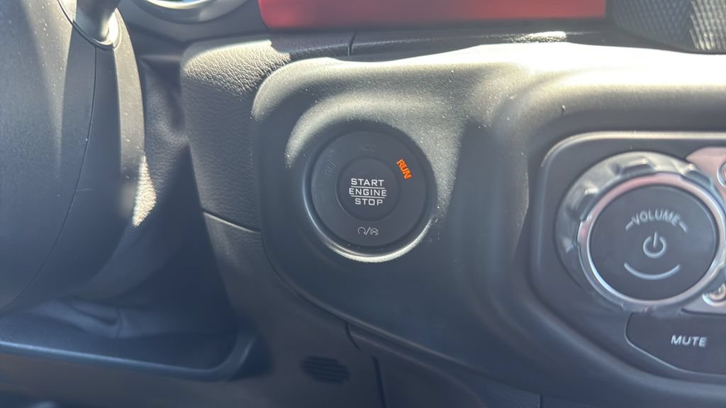 Used 2021 Jeep Wrangler Unlimited Rubicon AWD/4WD image 21
