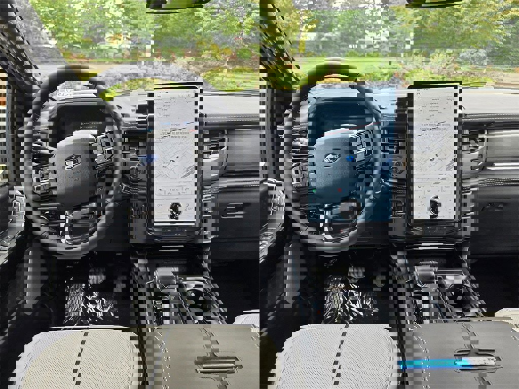 New 2025 Ford F150 Lightning Platinum image 10