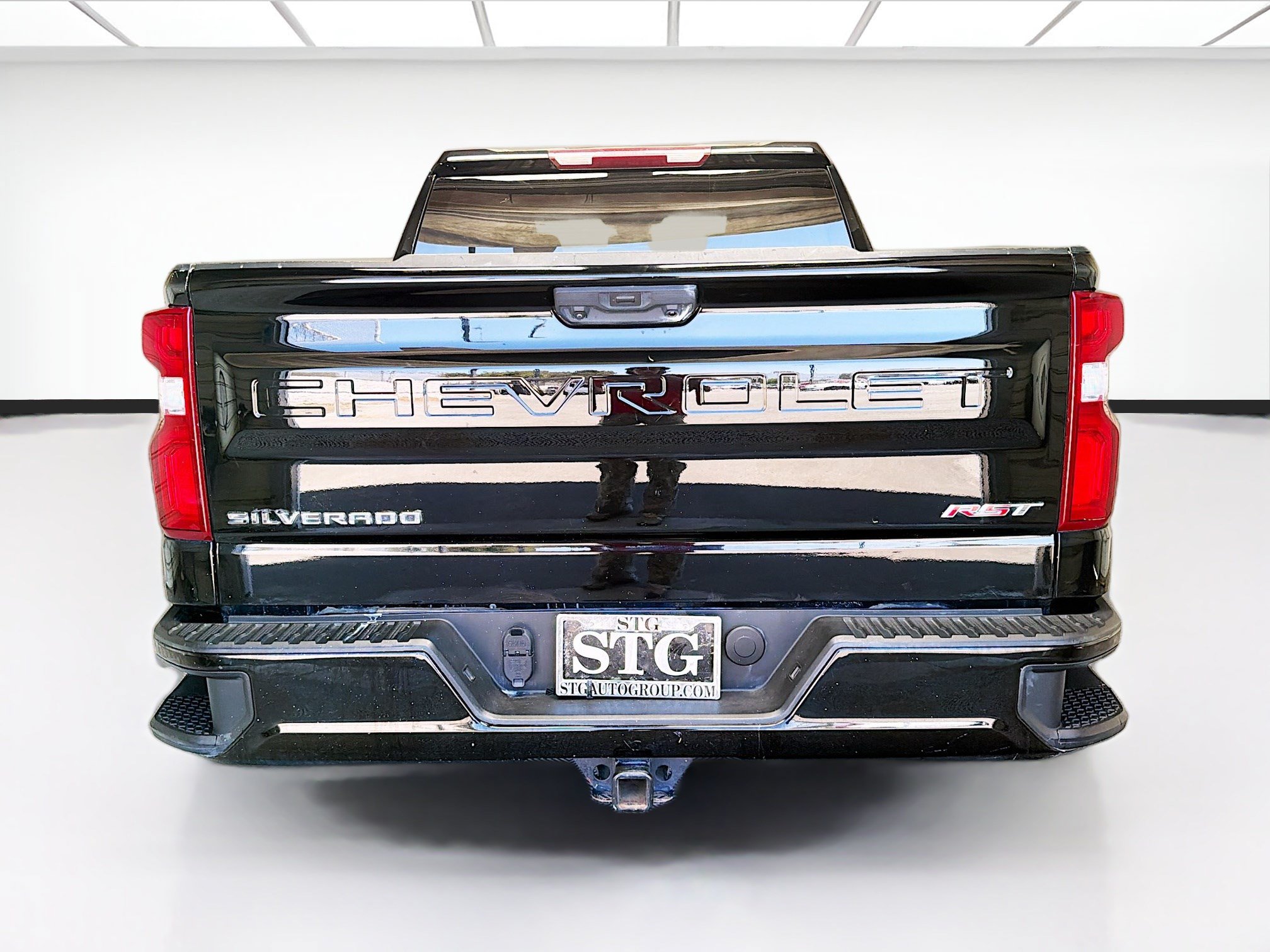 Used 2023 Chevrolet Silverado 1500 RST RWD image 5