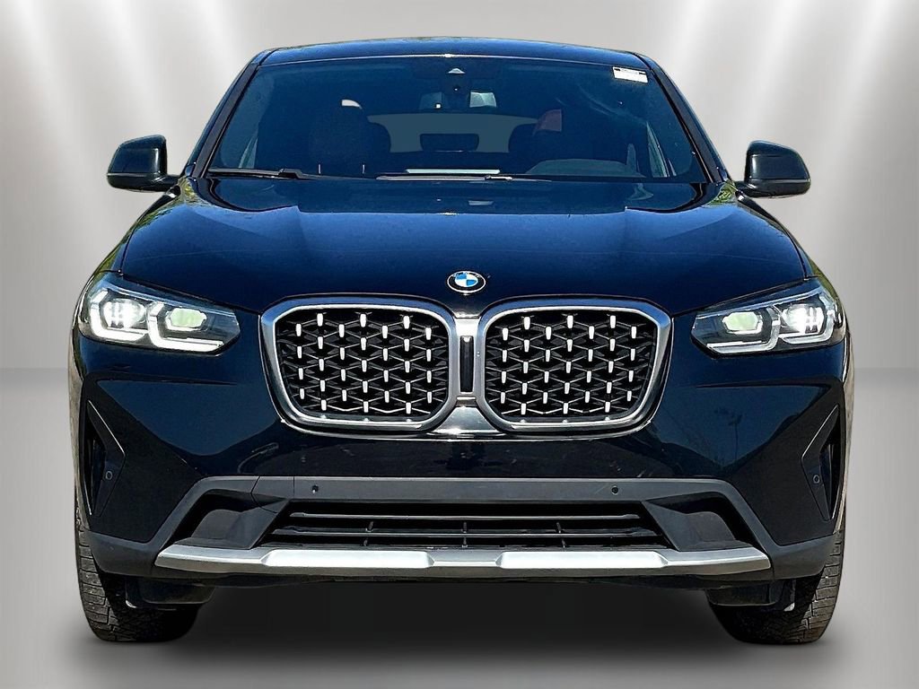 Used 2022 BMW X4 xDrive30i AWD/4WD image 2