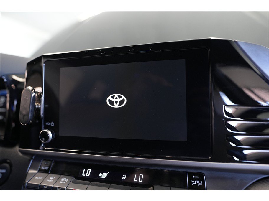 Used 2025 Toyota Camry SE FWD image 21