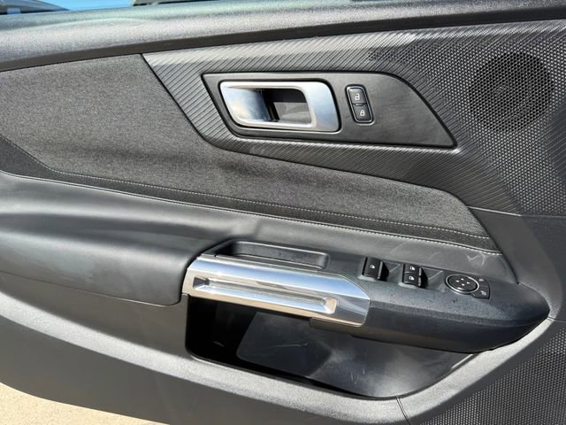 Used 2025 Ford Mustang EcoBoost image 26