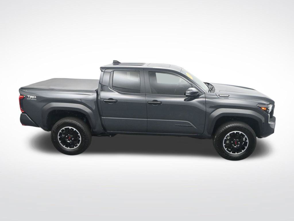 Used 2025 Toyota Tacoma TRD Off-Road w/ TRD Off Road Upgrade Package AWD/4WD image 34