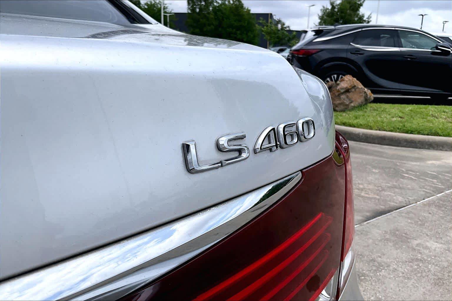 Used 2013 Lexus LS 460 w/ Comfort Pkg RWD image 28