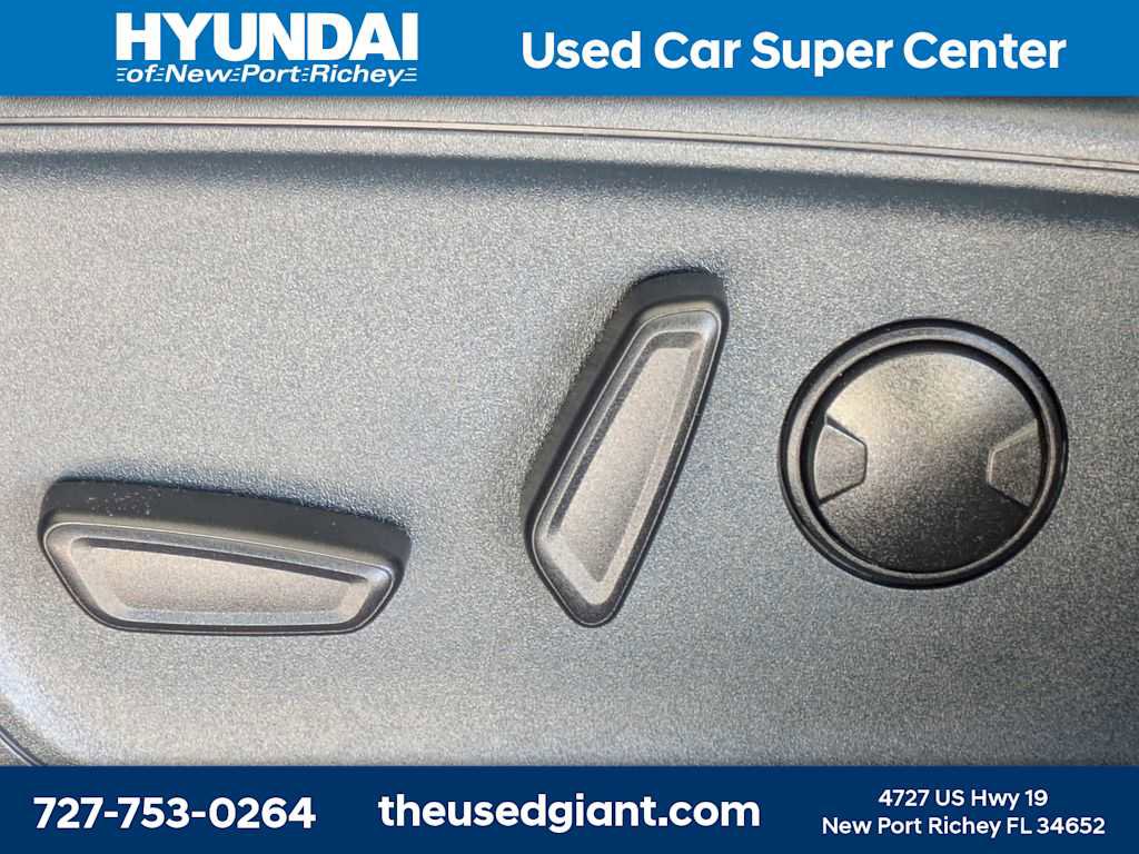 Used 2025 Ford Maverick XLT w/ XLT Luxury Package AWD/4WD image 23