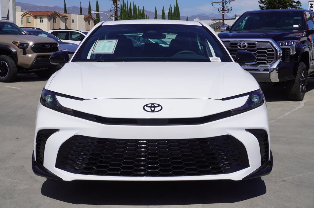 Certified 2026 Toyota Camry Hybrid FWD image 3