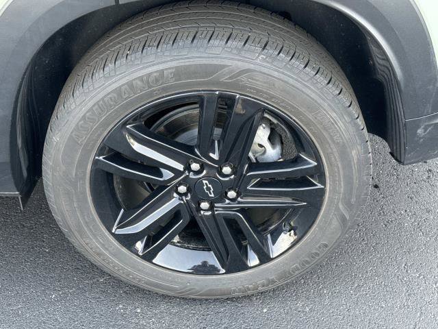 Used 2024 Chevrolet Trax ACTIV w/ Sunroof Package FWD image 32