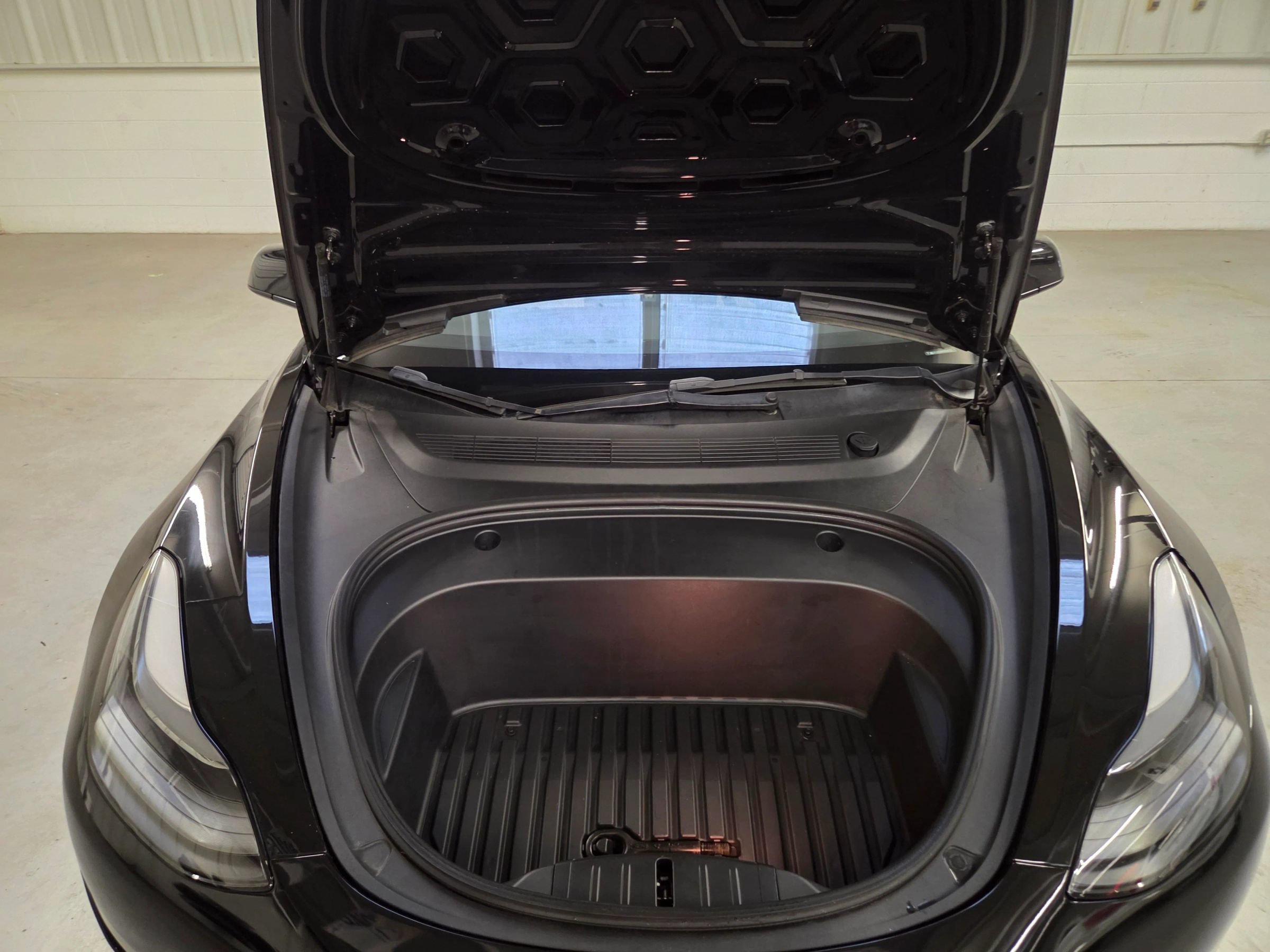 Used 2022 Tesla Model 3 Long Range AWD/4WD image 34
