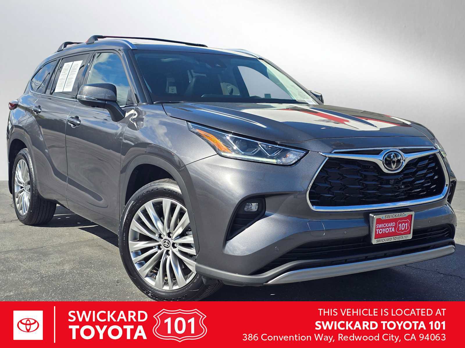 Used 2024 Toyota Highlander Platinum