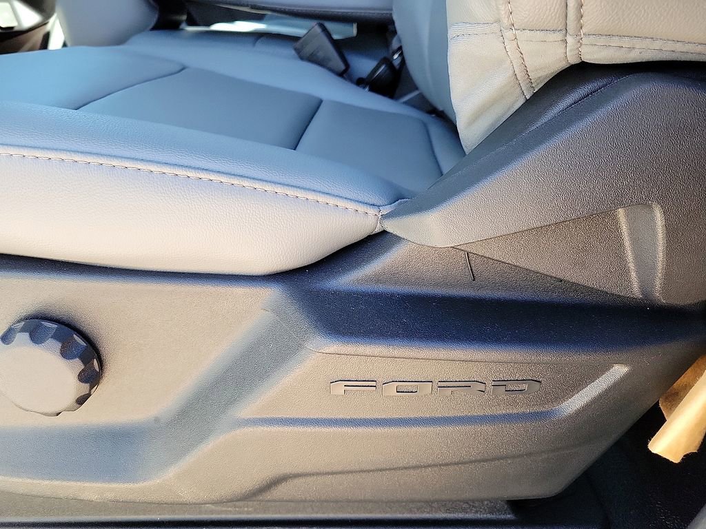 New 2026 Ford F550 4x4 Regular Cab Super Duty image 20