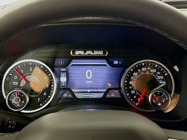 New 2026 RAM 1500 4x4 Crew Cab image 12