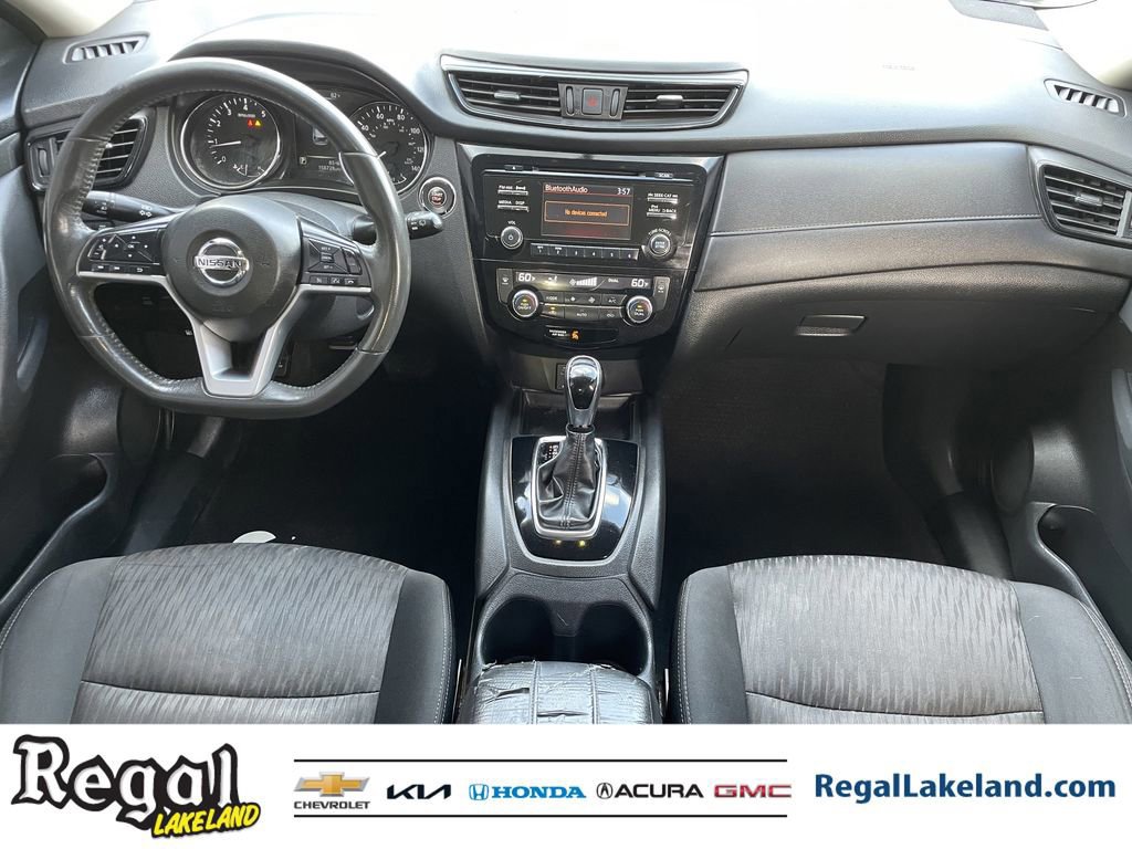 Used 2017 Nissan Rogue SV image 12