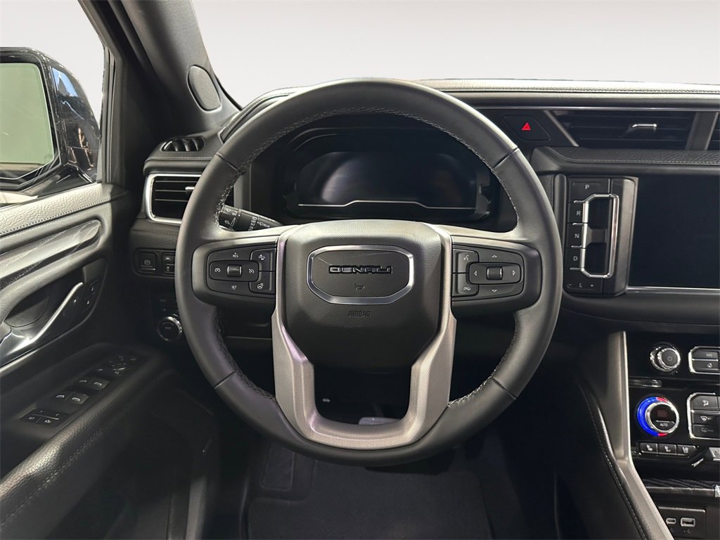 Used 2024 GMC Yukon Denali image 12
