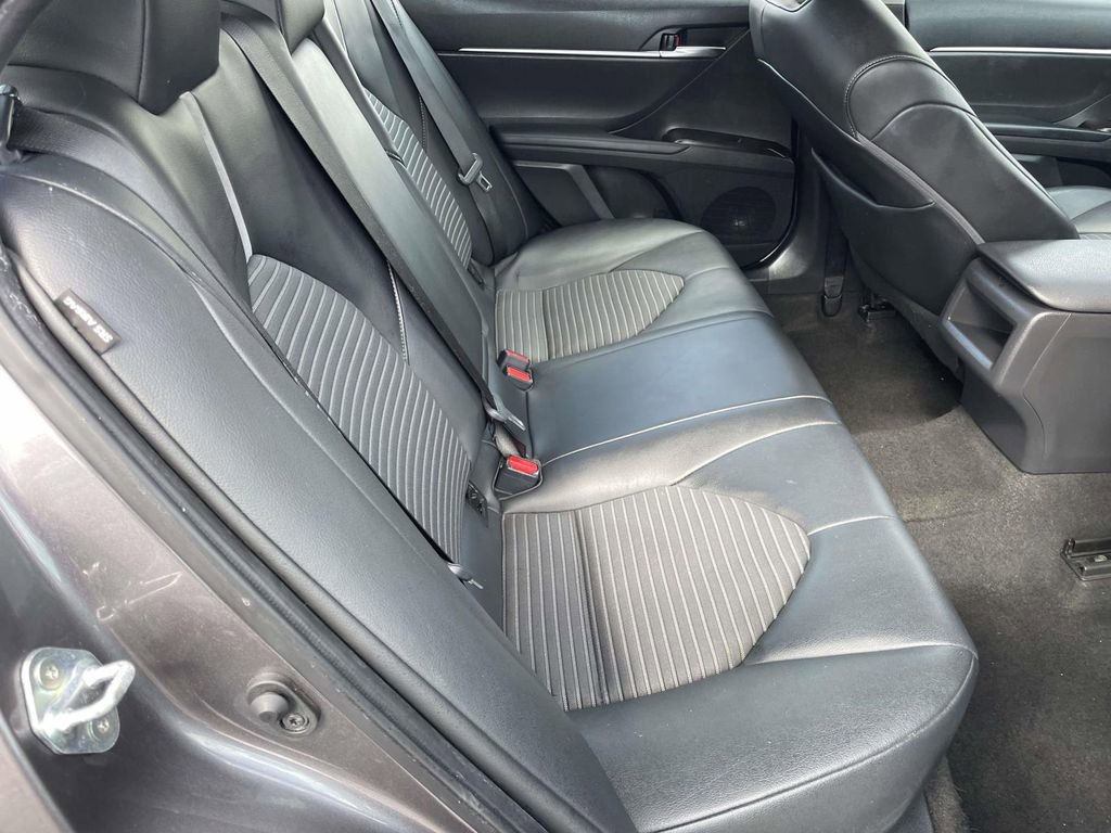 Used 2021 Toyota Camry SE image 43