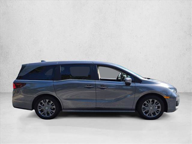 Certified 2026 Honda Odyssey Touring image 4