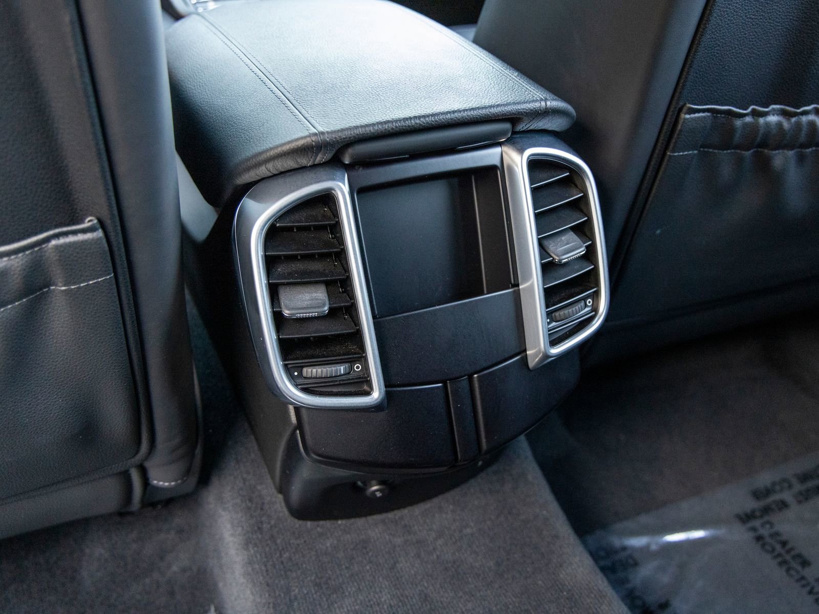 Used 2016 Porsche Cayenne image 45