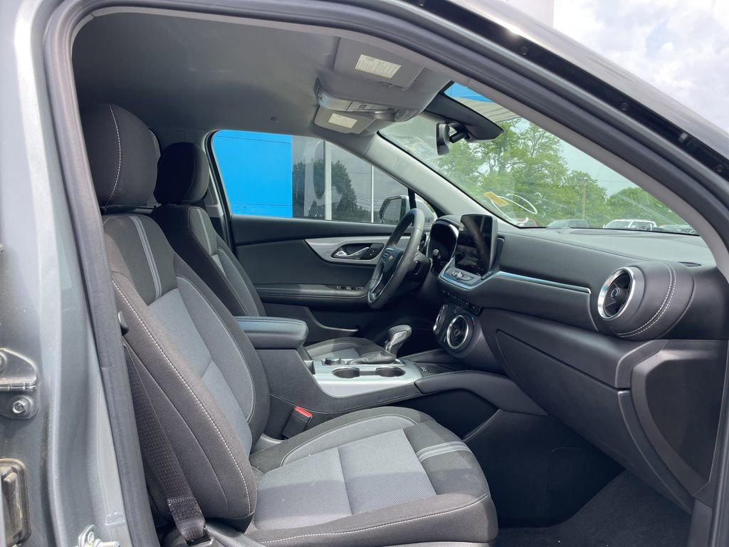 Used 2024 Chevrolet Blazer LT w/ Convenience Package FWD image 16
