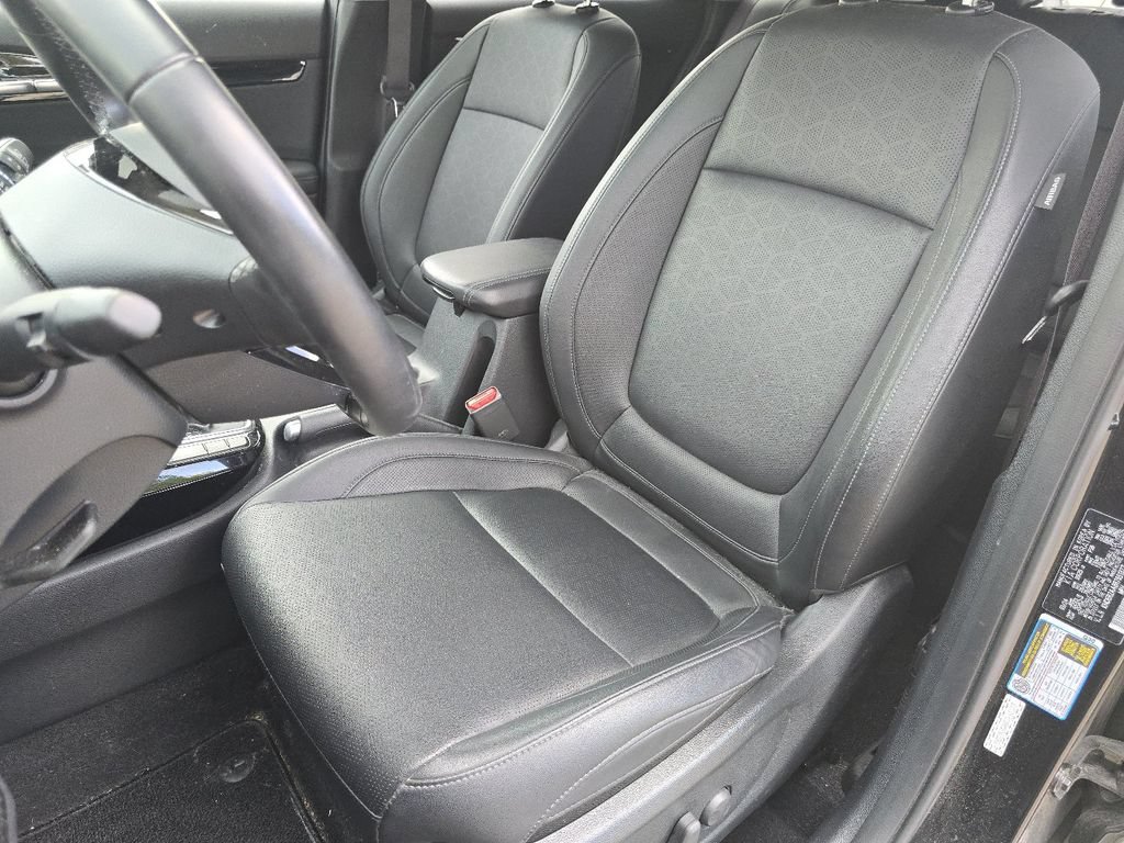 Used 2024 Kia Seltos EX FWD image 21