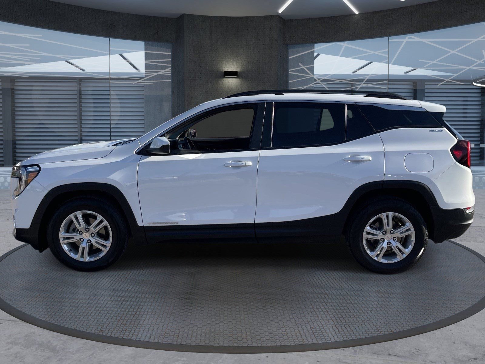 Certified 2022 GMC Terrain SLE w/ Driver Convenience Package FWD image 3