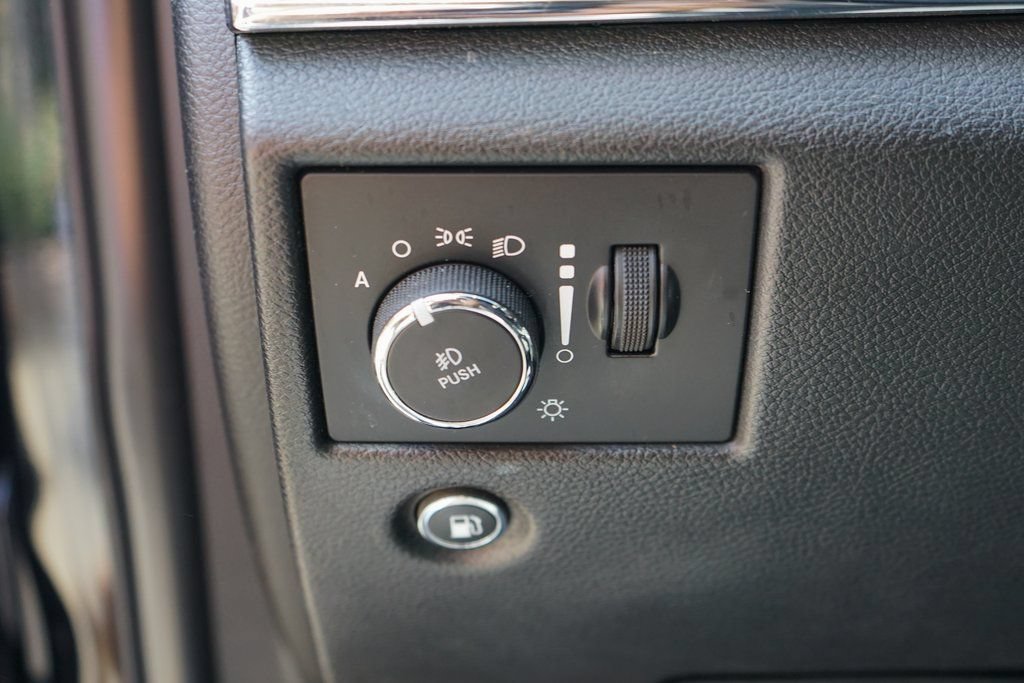Used 2020 Jeep Grand Cherokee Trailhawk AWD/4WD image 19