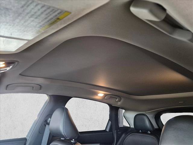 Used 2020 INFINITI QX50 Luxe w/ Navigation Package FWD image 16